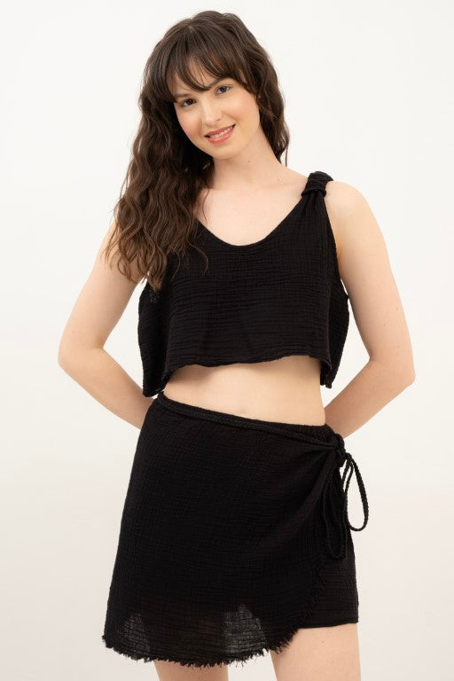 Omuz Detaylı Askılı Crop Top